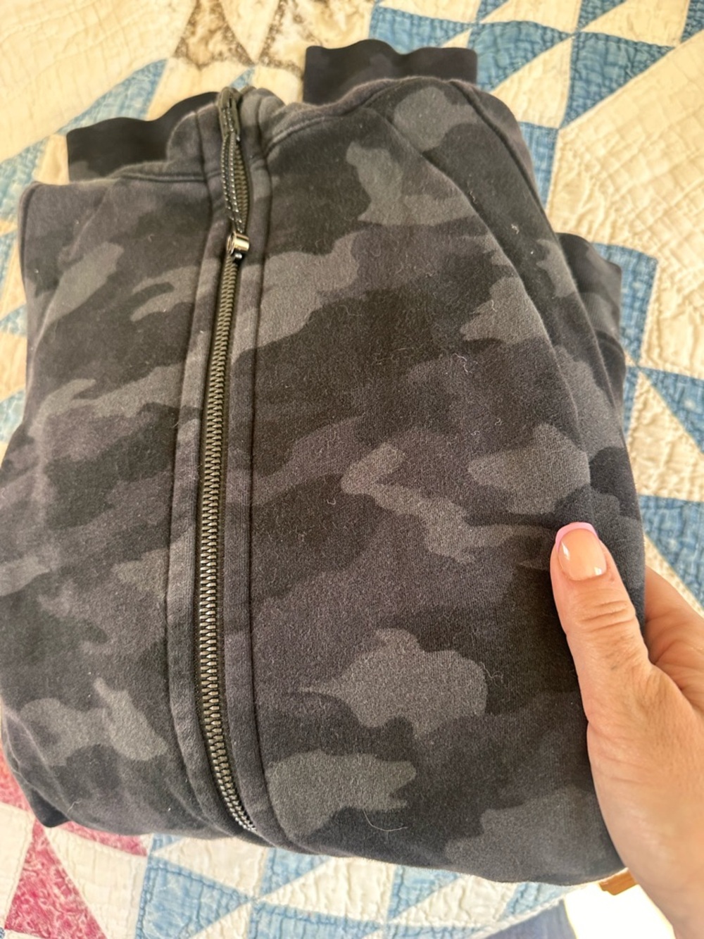 Lululemon Scuba Full Zip Hoodie- Heritage 365 Camo Deep Coal Multi - Picture 11 of 12
